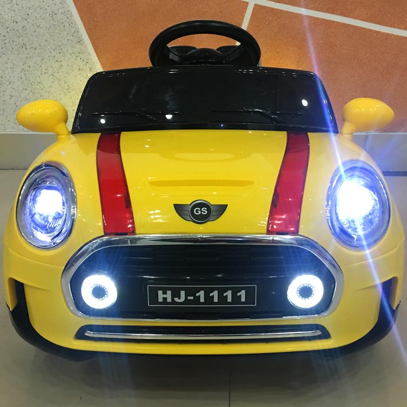 儿童电动车四轮汽车?双驱动玩具车带遥控摇摆?室内碰碰车M1S