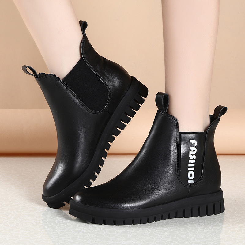 万增 百丽2015冬新款女鞋欧美真皮平底圆头短靴欧洲站短筒女靴子