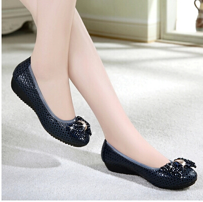 达芙妮2016春秋水钻蝴蝶结真皮平底平跟浅口豆豆妈妈工作女鞋单鞋