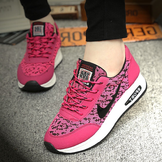 跑步鞋女学生韩版旅游鞋春夏厚底气垫鞋秋冬单鞋内增高休闲运动鞋