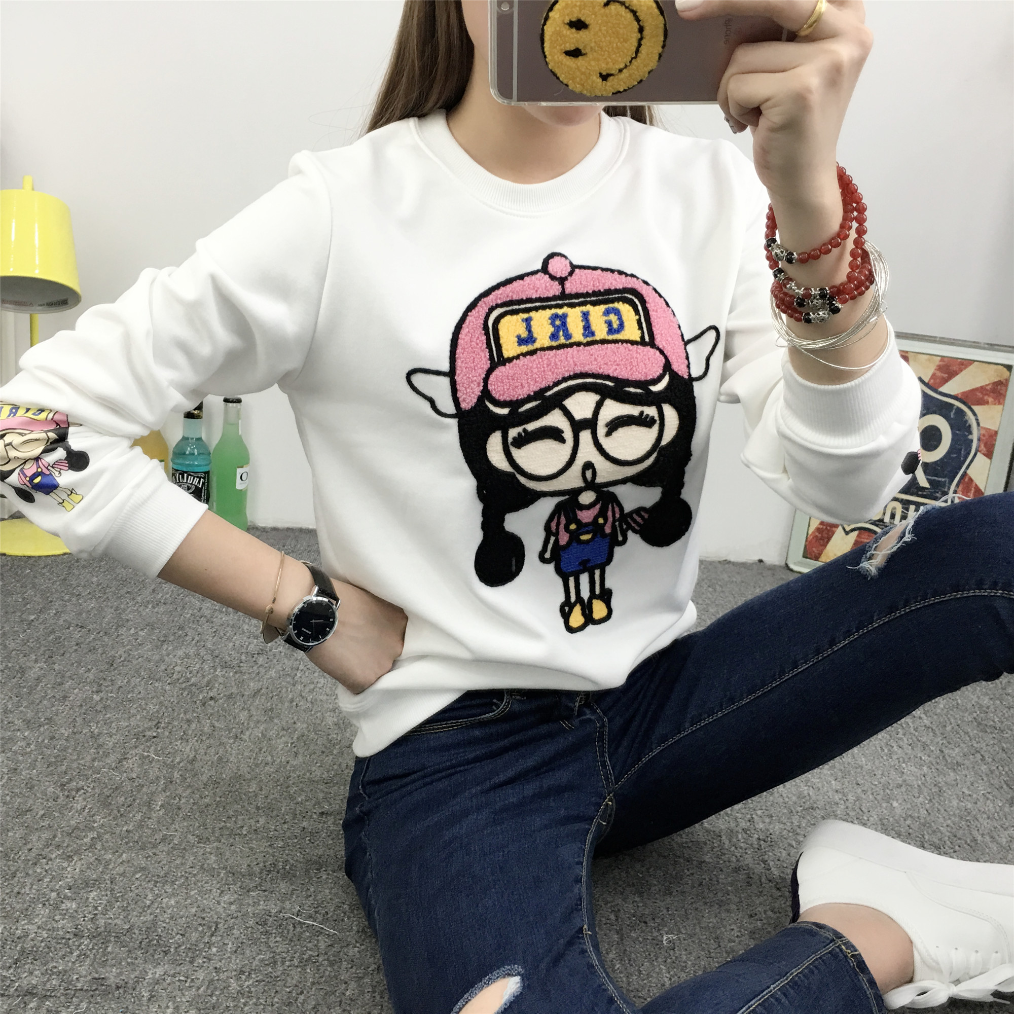 秋装新款女装大码白色刺绣长袖t恤女学生宽松韩版纯棉打底衫上衣