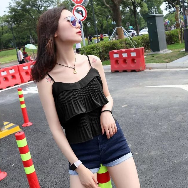 2016夏季新款雪纺衫吊带无袖女上衣短款一字领性感露肩百褶边背心