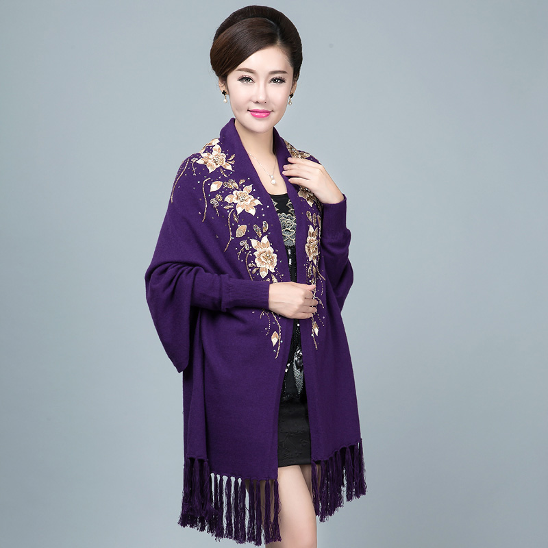 秋冬新款闪烁妈妈装大码毛衣中老年宽松外套女装披肩羊毛衫