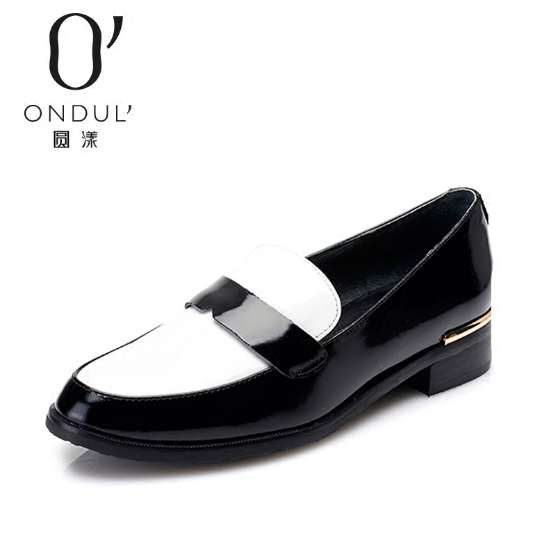 Daphne/达芙妮正品高圆圆设计秋冬英伦风中性女低跟真皮圆头单鞋