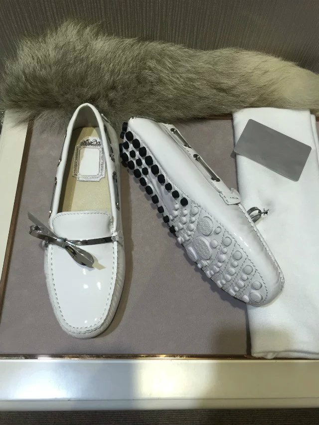 2016欧美春夏新款真皮漆皮蝴蝶结豆豆鞋女平底休闲圆头单鞋小白鞋