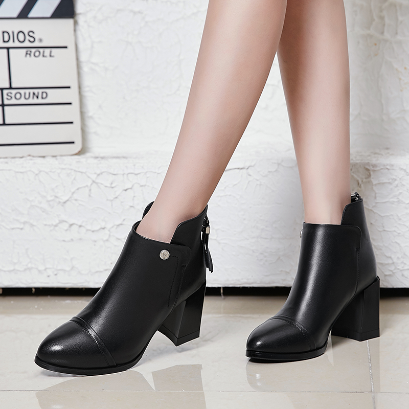 2016冬季新款真皮女鞋时尚短靴正品马丁靴高跟粗跟舒适女靴保暖靴