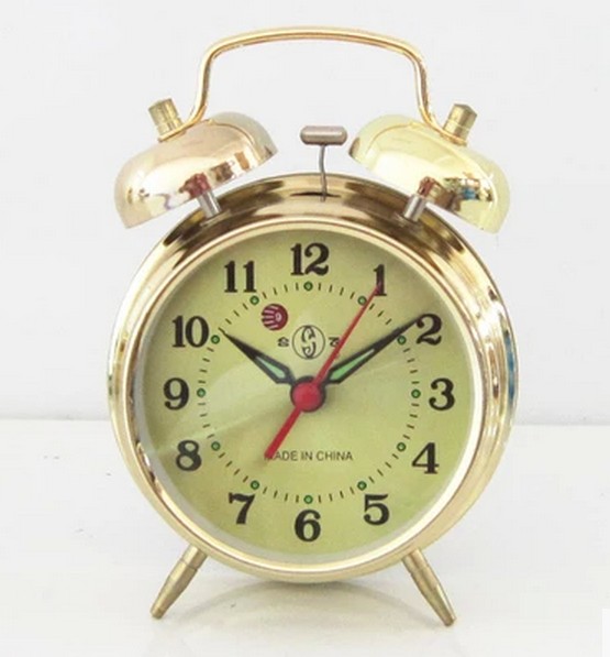 天天特价合飞机械闹钟手动发条闹钟金属打铃鸡吃米复古闹钟包邮