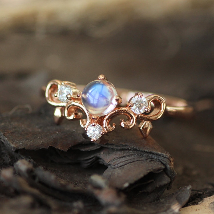 S925纯银镀玫瑰金 天然斯里兰卡月光石戒指 玻璃体蓝光 女款轻奢