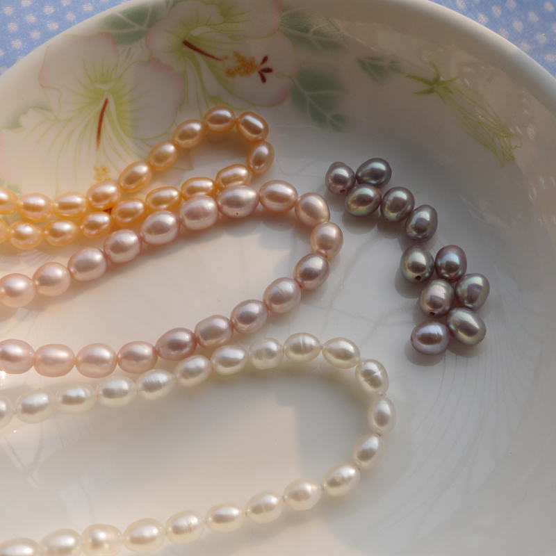 4-5mm米形强光天然淡水珍珠 白黄紫色DIY项链手链 散珠半成品批发